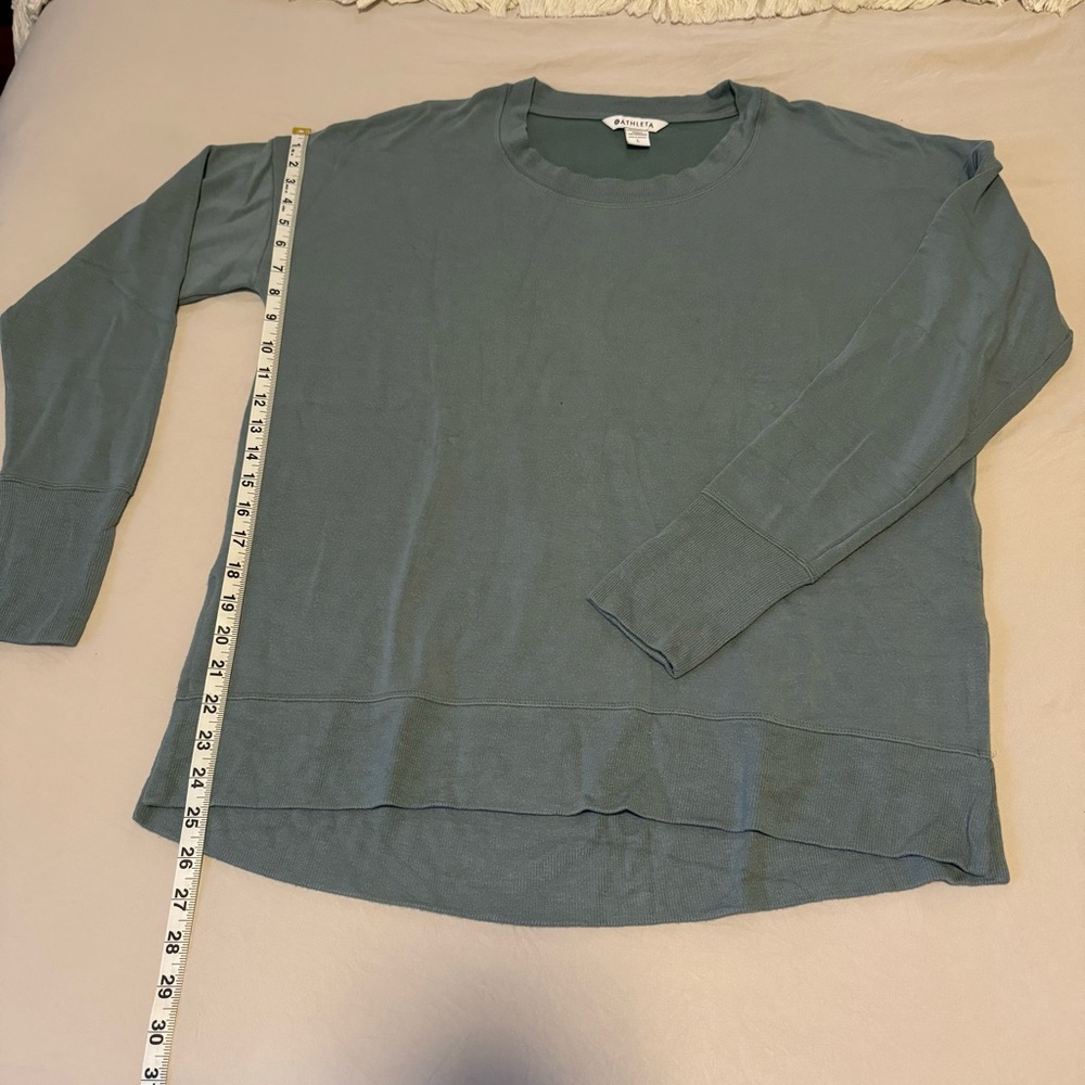 Athleta crew neck sweatshirt with side slits